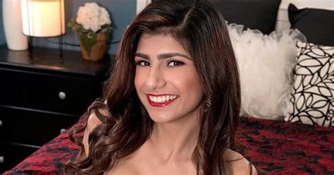 mia khalifa boobs sucking|Mia Khalifa Sucking Boobs Porn Videos 